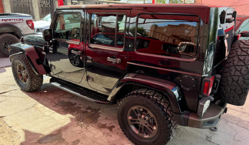 Jeep Wrangler Sahara lleno